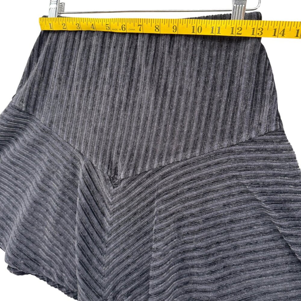 Free People Camden Mini Skirt Solid Black Ribbed Corduroy Pull On Flare Size M - Picture 8 of 9